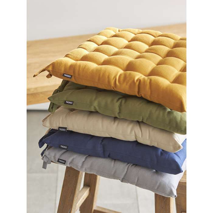 Подушка на стул из хлопка серого цвета из коллекции essential, 40х40 см Tkano TK24-CP0002