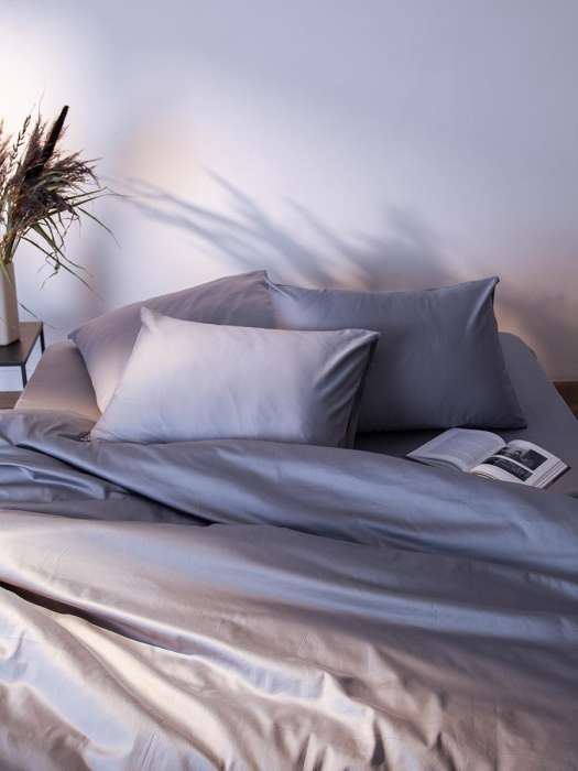 Простыня на резинке из премиального сатина светло-серого цвета из коллекции essential,  160х200х30 с Tkano TK25-FS0010