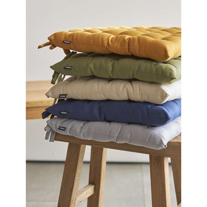 Подушка на стул из хлопка бежевого цвета из коллекции essential, 40х40 см Tkano TK24-CP0003