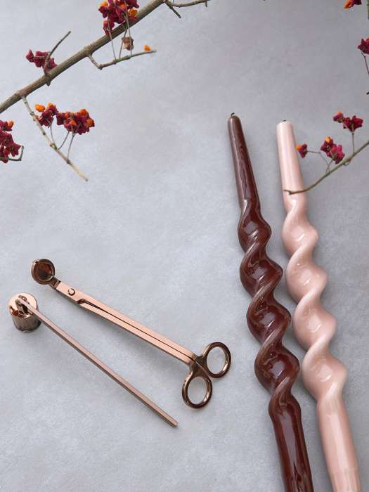 Набор аксессуаров для свечей дымчато-коричневого цвета из коллекции essential Tkano TK22-DEC-CNA0001