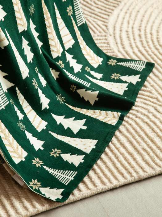 Плед из хлопка с новогодним рисунком whitewood из коллекции new year essential, 130x180 см Tkano TK25-TH0005
