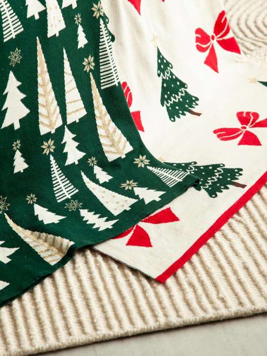 Плед из хлопка с новогодним рисунком whitewood из коллекции new year essential, 130x180 см Tkano TK25-TH0005