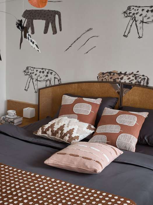 Подушка декоративная feather sketch из коллекции ethnic, 45х45 см Tkano TK25-CU0009