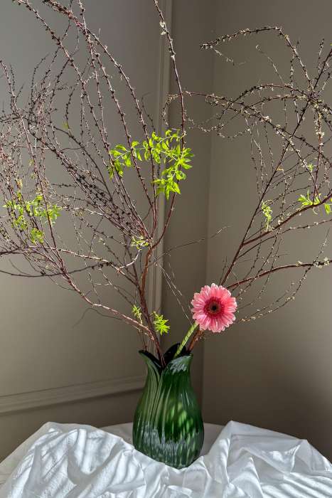 Ваза petal зеленого цвета из коллекции blossom, 22 см Tkano TK26-DEC-VA0001