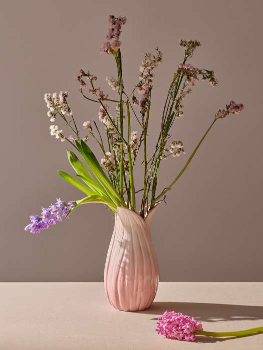 Ваза petal нежно-розового цвета из коллекции blossom, 26 см Tkano TK26-DEC-VA0002