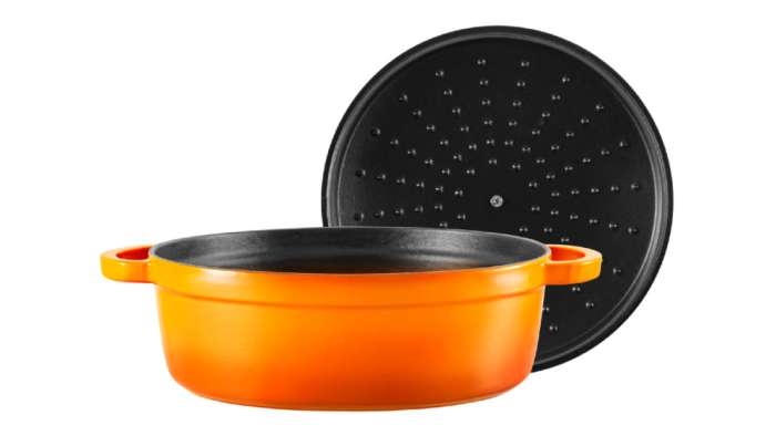 Кастрюля с крышкой низкая Amusant d24 см, чугун, оранжевая VOEUX VOX-8683642549896