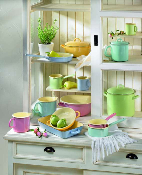 Кружка цилиндрическая с носиком 1 л пастель розовый PASTELL RIESS 0040-006