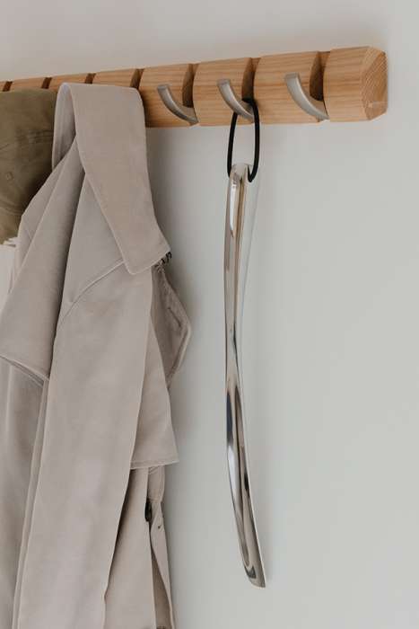 Ложка для обуви Slip алюминиевая UMBRA 377100-008