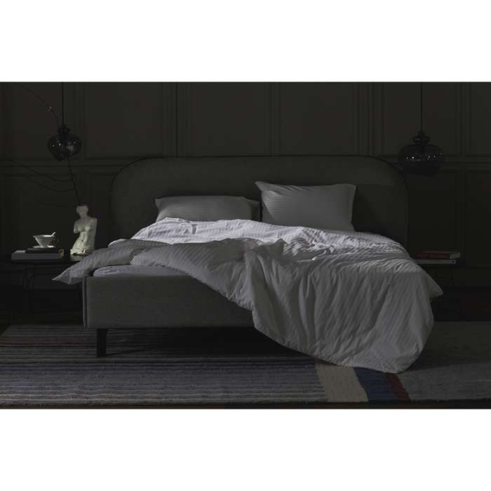 Комплект постельного белья из страйп-сатина из коллекции essential, 200х220 см Tkano TK24-DC0014