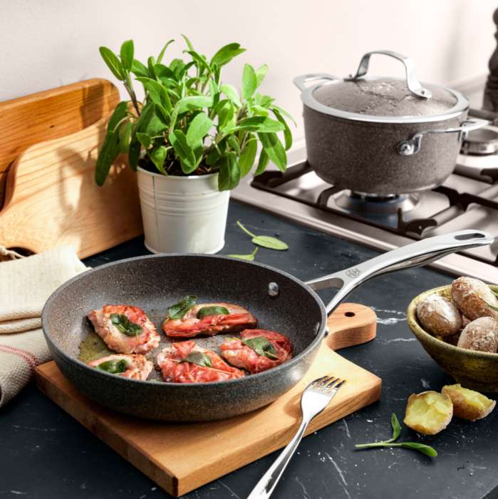 Сковорода Salina 20 см с антипригарным покрытием BALLARINI 75002-808