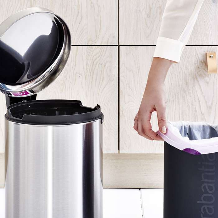 Мусорный бак с педалью newIcon (12 л), стальной матовый (FPP) BRABANTIA 112041