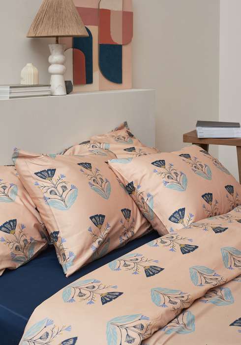Комплект постельного белья "Летний цветок" из премиального сатина из коллекции russian north, 150х200 см Tkano TK24-DC0041