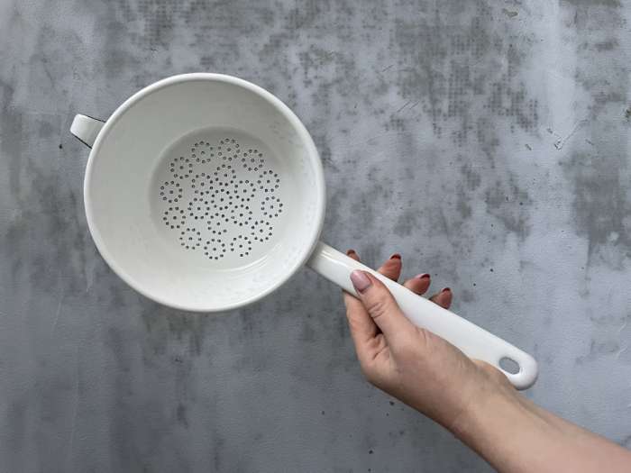 Дуршлаг с ручкой, 16 см, белый,  WEISS RIESS 0325-033