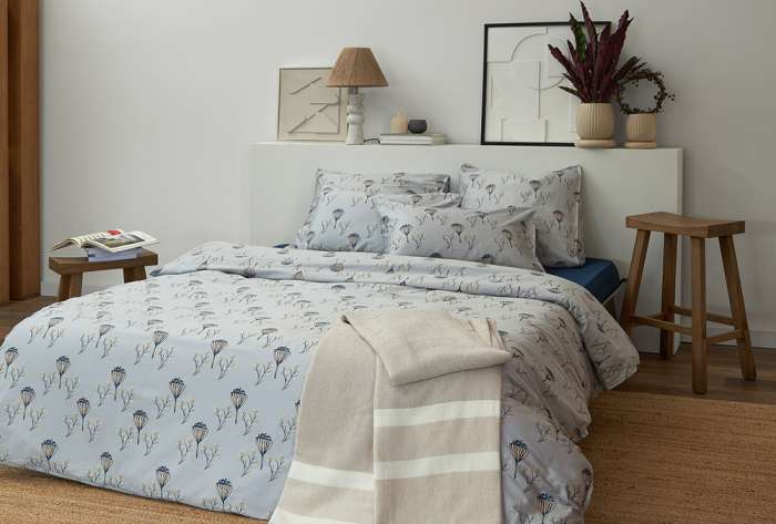 Комплект постельного белья "Полевые цветы" из премиального сатина из коллекции russian north, 200х220 см Tkano TK24-DC0040