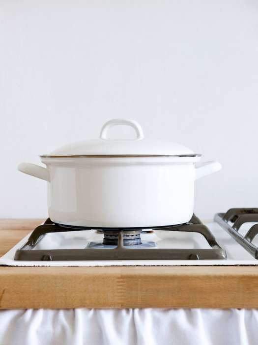 Кастрюля цилиндрическая с эмалированной крышкой 12 см, 0,5 л, белый, WEISS RIESS 0126-033