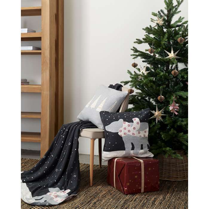 Подушка вязаная с новогодним рисунком polar bear из коллекции new year essential, 45х45 см Tkano TK22-CU0005