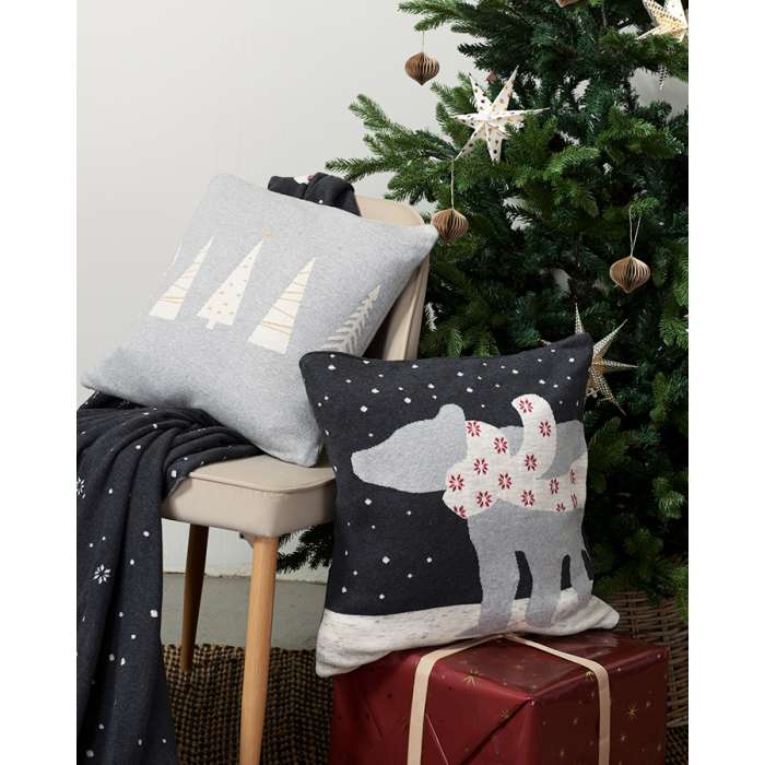 Подушка вязаная с новогодним рисунком polar bear из коллекции new year essential, 45х45 см Tkano TK22-CU0005