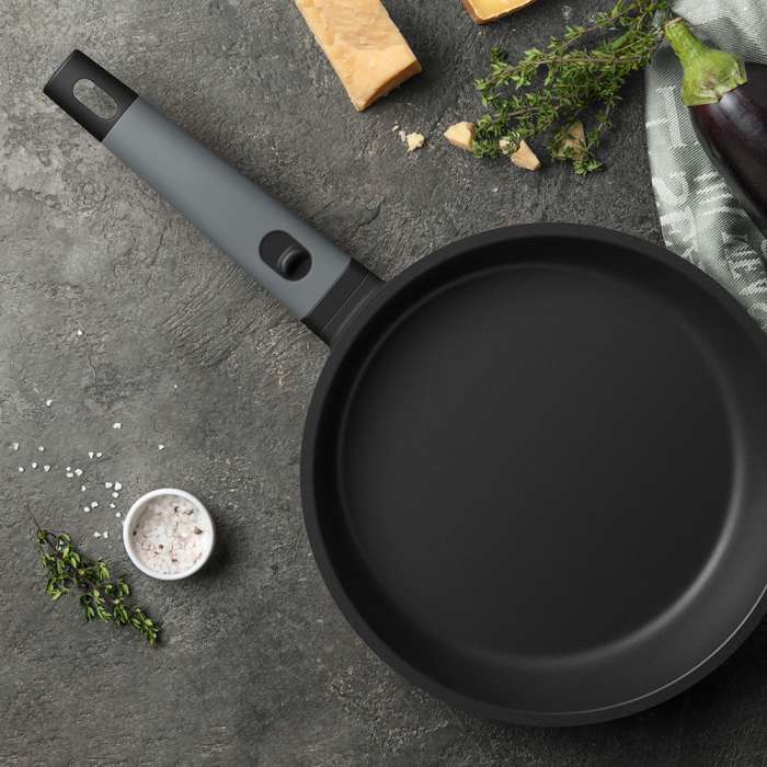 Сковорода с антипригарным покрытием, 24 см DIVNA NADOBA 729718