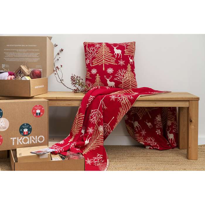 Подушка вязаная с новогодним рисунком winter fairytale  из коллекции new year essential, 45х45 см Tkano TK22-CU0006
