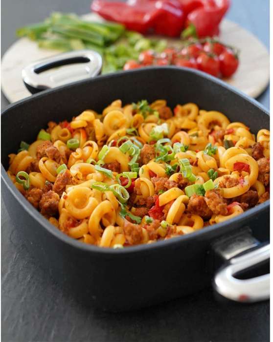 Сковорода квадратная с двумя ручками BAF Gigant Newline Induction 28х28 см 5001 18 28 0-I