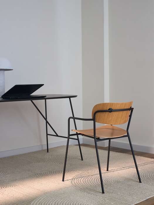 Стул с подлокотниками torfrid, светлый орех Bergenson Bjorn BB0001041