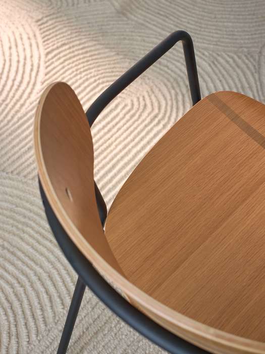 Стул с подлокотниками torfrid, светлый орех Bergenson Bjorn BB0001041