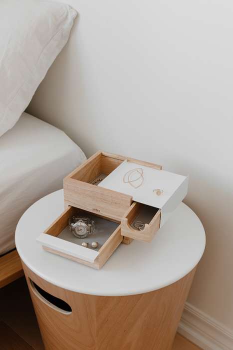 Шкатулка stowit mini, белая/дерево UMBRA 1005314-390