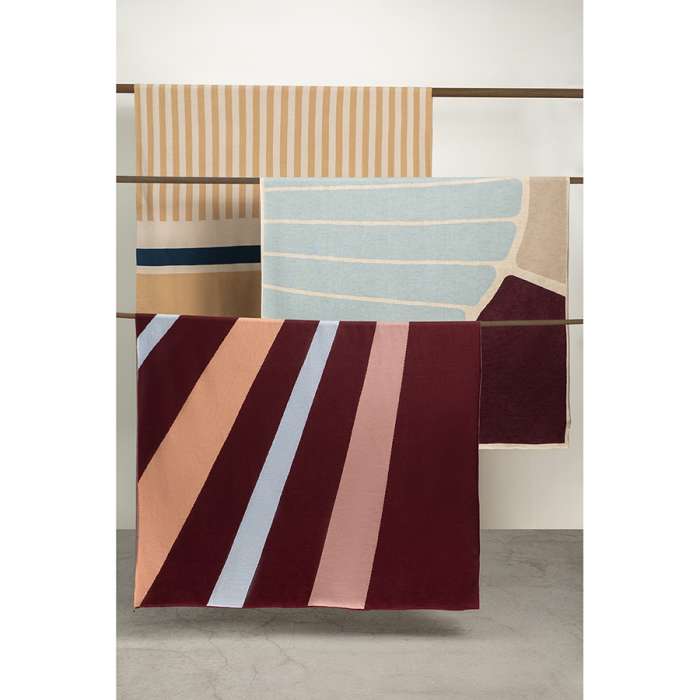 Плед из хлопка с рисунком Tulip garden из коллекции Terra, 130х180 см TKANO TK22-TH0001