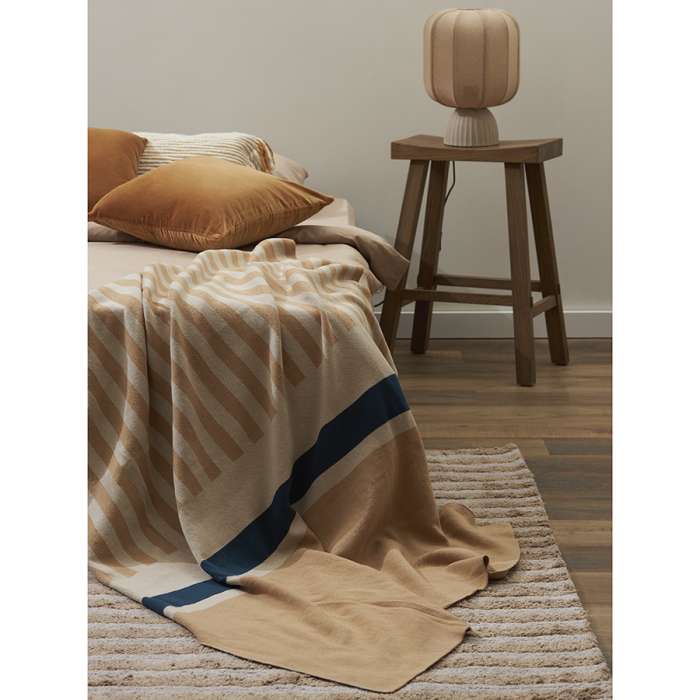 Плед из хлопка с рисунком Tulip garden из коллекции Terra, 130х180 см TKANO TK22-TH0001