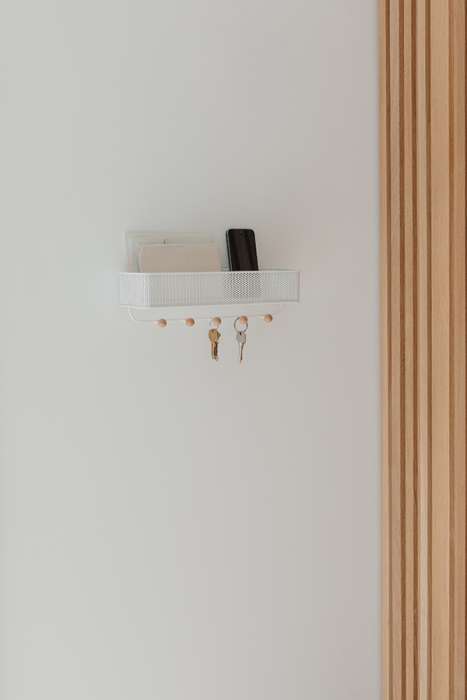 Полка-органайзер estique, белая UMBRA 1004245-660