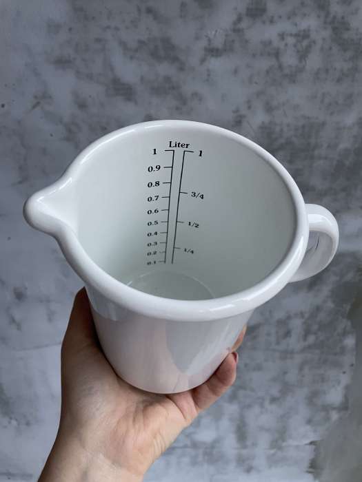 Кружка мерная цилиндрическая с носиком,10 см, 1,0 л, белый, WEISS RIESS 0338-033