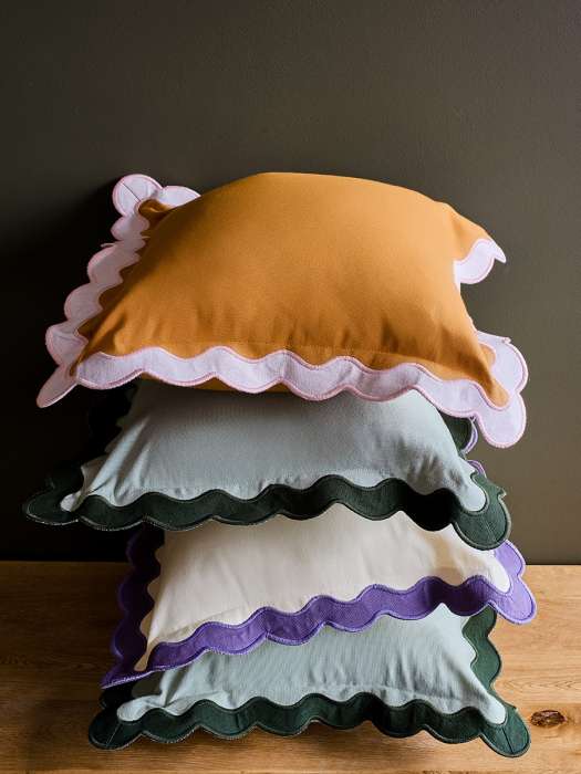 Чехол на подушку с контрастным кантом розового цвета из коллекции trendy ruffles, 40х40 см Tkano TK25-CC0002