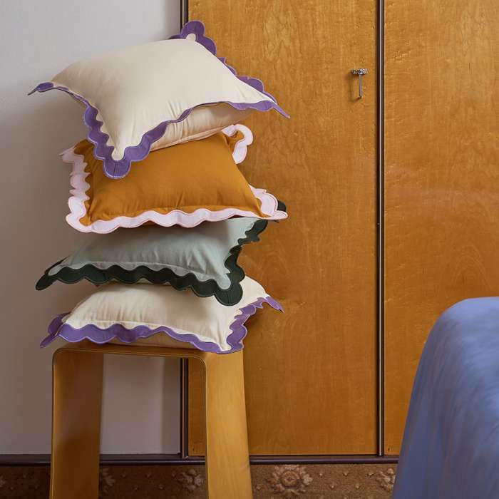 Чехол на подушку с контрастным кантом сиреневого цвета из коллекции trendy ruffles, 40х40 см Tkano TK25-CC0001