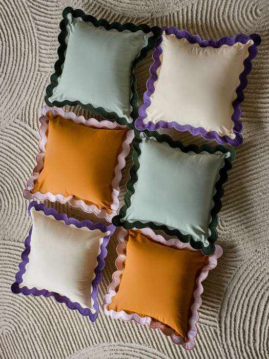 Чехол на подушку с контрастным кантом сиреневого цвета из коллекции trendy ruffles, 40х40 см Tkano TK25-CC0001