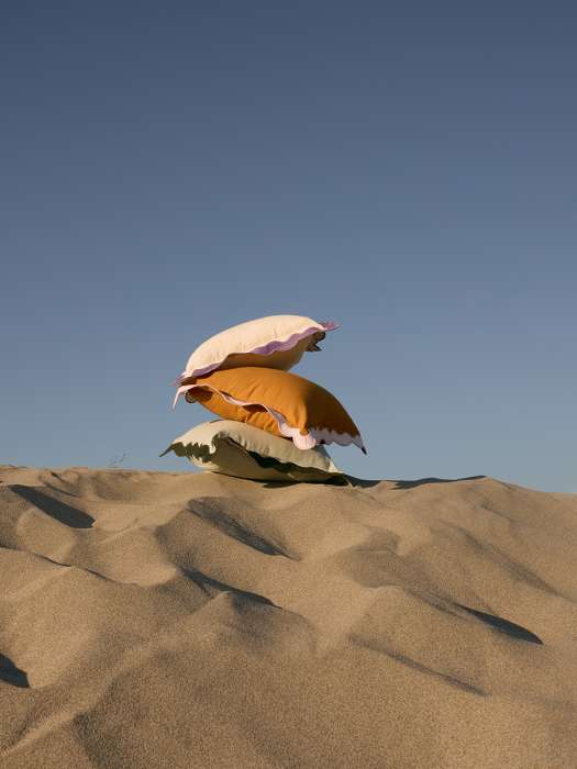 Чехол на подушку с контрастным кантом сиреневого цвета из коллекции trendy ruffles, 40х40 см Tkano TK25-CC0001