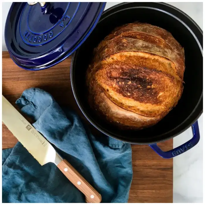 Кокот круглый, 24 см, 3,8 л, темно-синий STAUB 1102491