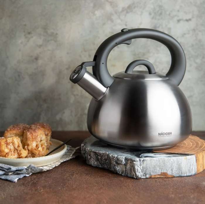 Чайник со свистком, 2,8 л MAGDA NADOBA 731502