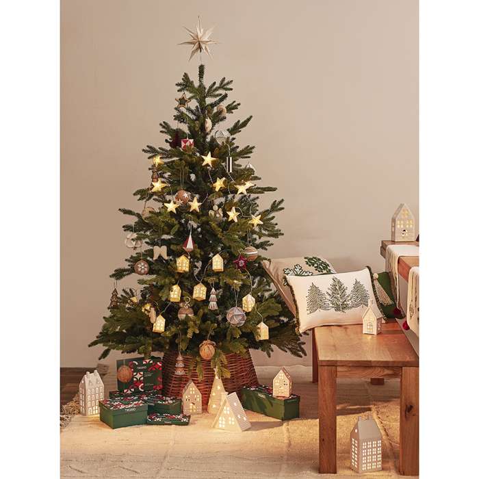 Подушка декоративная с вышивкой snow flakes из коллекции new year essential, 45х45 см Tkano TK23-CU0016