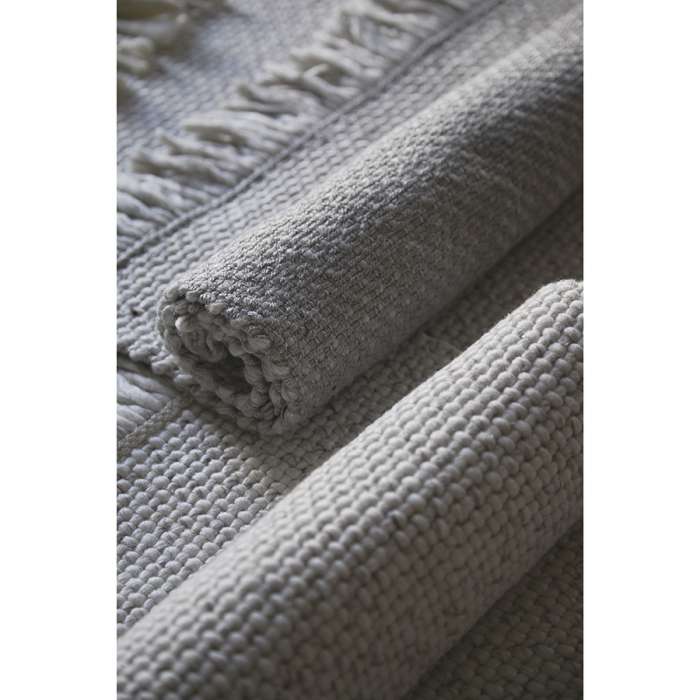 Ковер из переработанного пластика светло-серого цвета из коллекции ethnic, 60х90 см Tkano TK24-DR0036