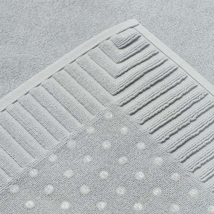 Коврик для ванной с фактурным бортиком светло-серого цвета из коллекции essential, 50x80 см Tkano TK25-BM0008