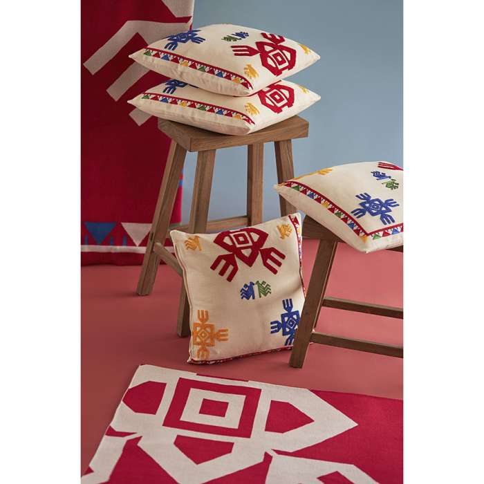 Подушка декоративная по мотивам чувашских орнаментов из коллекции cultural heritage, 45х45 см Tkano TK24-CU0025